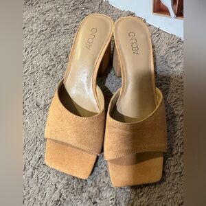 Abound Women's Tan Suede Mules New